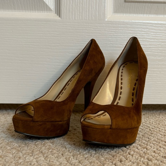 ENZO ANGIOLINI Sully Heel in Brown Suede and Leather - Picture 2 of 9